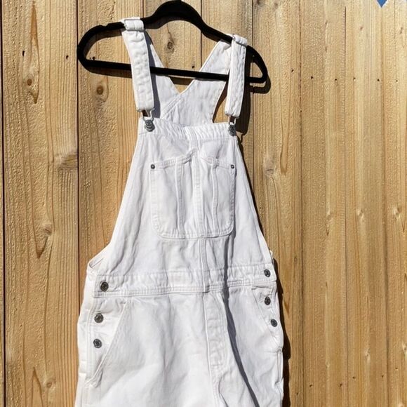 Take 50% OFF- Old Navy SlouchyStraight Non Stretch Overall White Jeans, Size-L - Picture 5 of 11